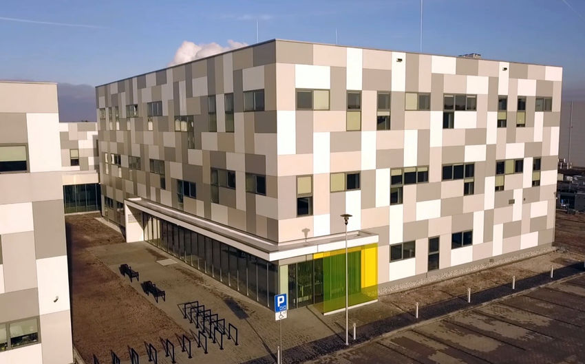 IT High Technology Building with the Engineering Design Centre and the Data Centre