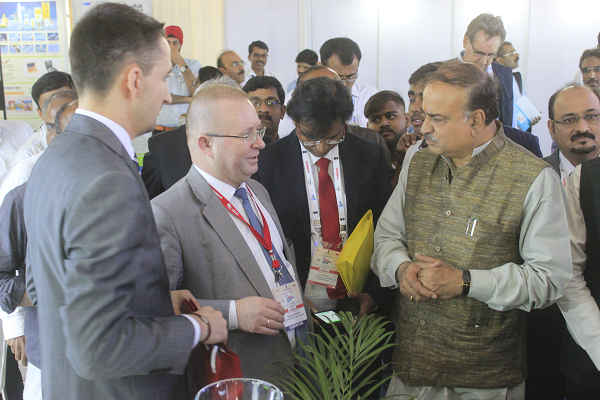 IndiaPharma_minister_web IndiaPharma_minister_web
