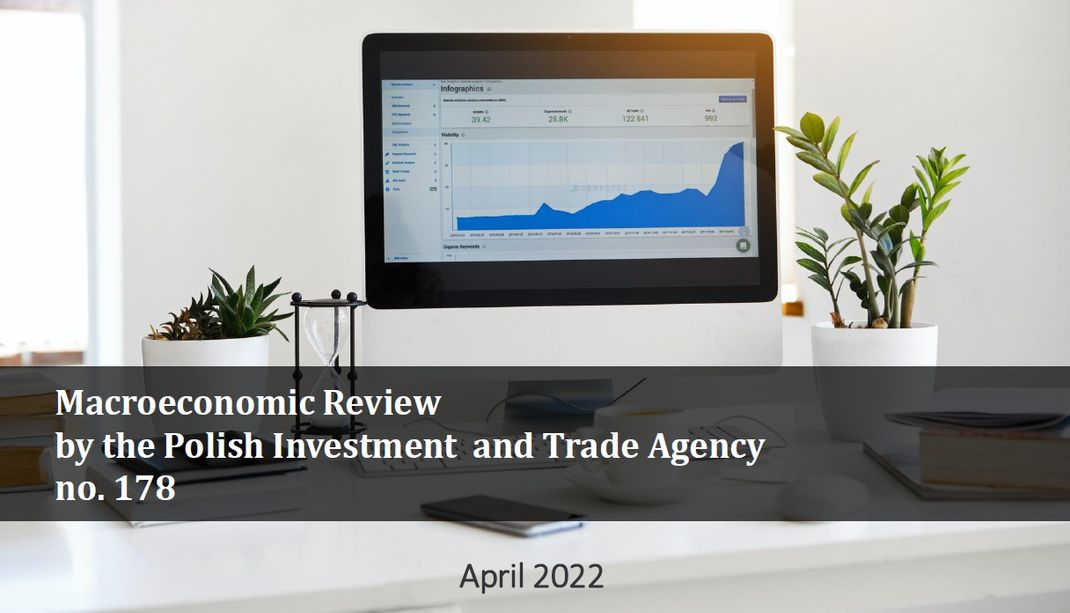 Macroeconomic review 178, April 2022