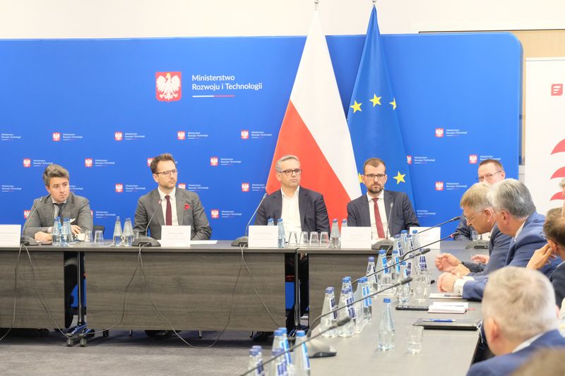 Spotkanie w MRiT z polskimi firmami działającymi na Ukrainie
