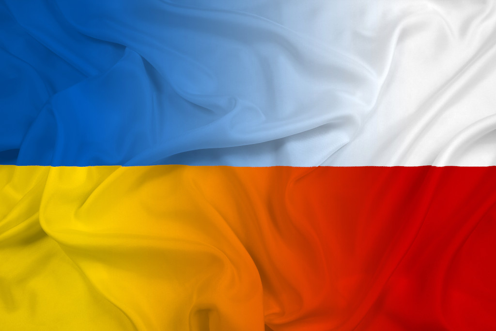 Flagi Ukrainy i Polski