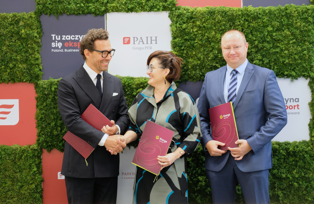 Więcej inwestycji dzięki energii z OZE. Energa-Operator i PAIH podpisały porozumienie