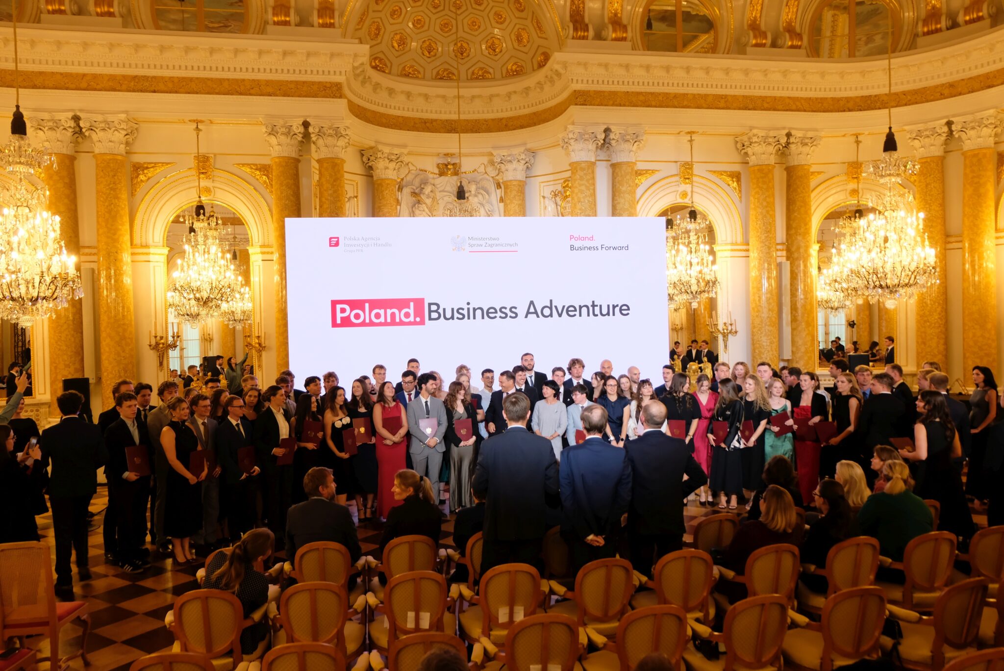 Young talents from the Polish diaspora return to the country: success of the Poland. Business Adventure program