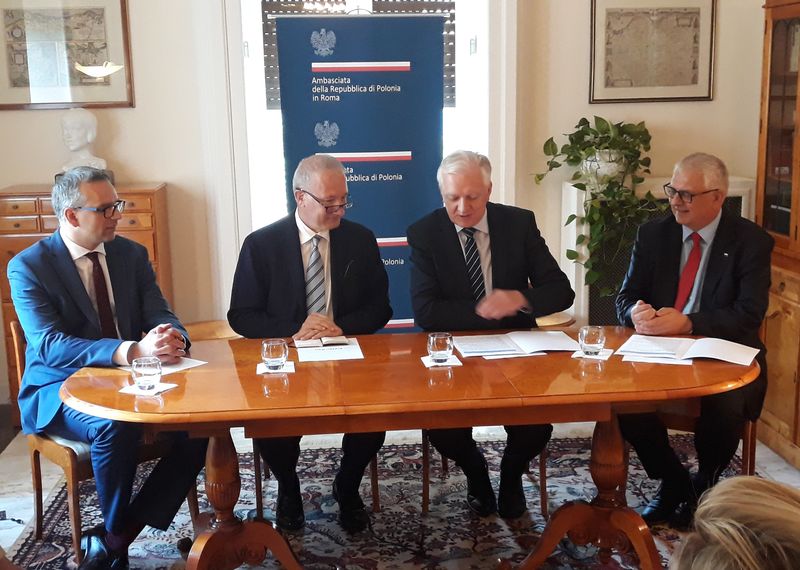 A Government delegation to Italy